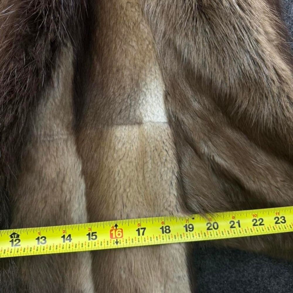 Vintage 1960s full-length Canadian beaver fur coat with rich natural striping - Picture 8 of 8